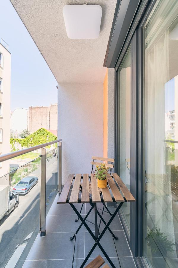 Corvin Apartment With Balcony And Ac Budapeszt Zewnętrze zdjęcie