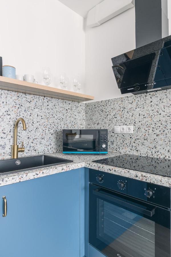 Corvin Apartment With Balcony And Ac Budapeszt Zewnętrze zdjęcie