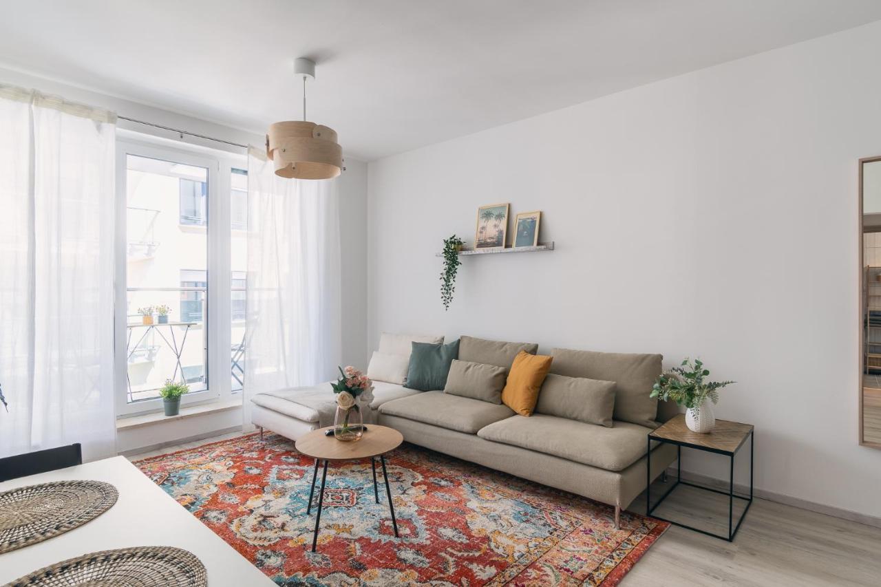 Corvin Apartment With Balcony And Ac Budapeszt Zewnętrze zdjęcie