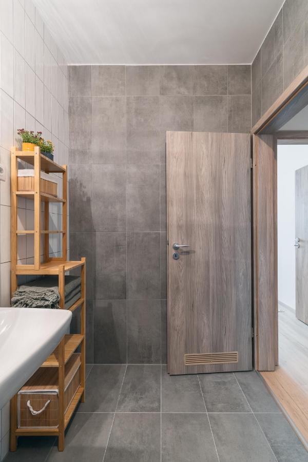 Corvin Apartment With Balcony And Ac Budapeszt Zewnętrze zdjęcie