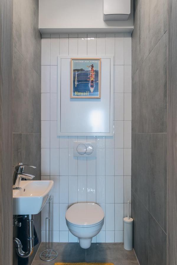 Corvin Apartment With Balcony And Ac Budapeszt Zewnętrze zdjęcie