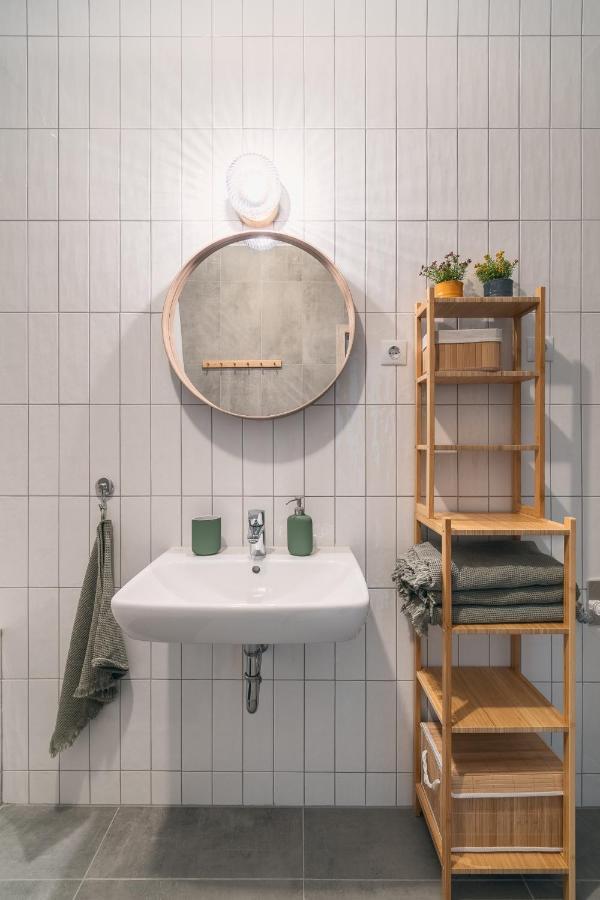 Corvin Apartment With Balcony And Ac Budapeszt Zewnętrze zdjęcie