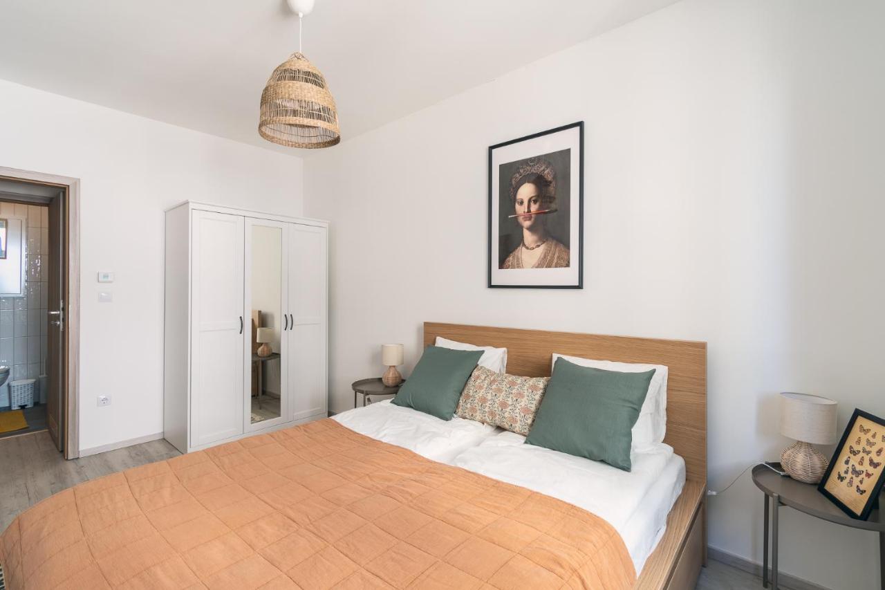 Corvin Apartment With Balcony And Ac Budapeszt Zewnętrze zdjęcie