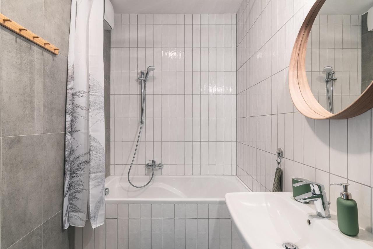 Corvin Apartment With Balcony And Ac Budapeszt Zewnętrze zdjęcie