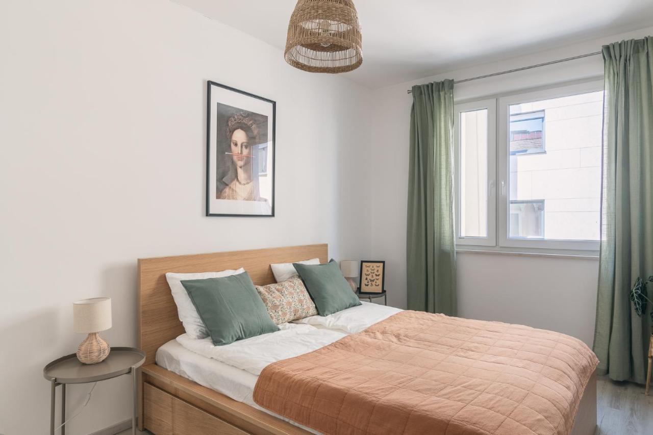 Corvin Apartment With Balcony And Ac Budapeszt Zewnętrze zdjęcie